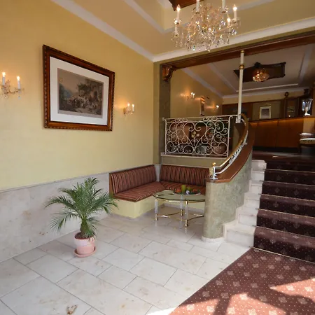 Unter Den Linden Rüdesheim am Rhein