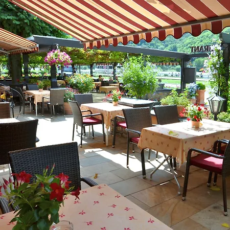 Unter Den Linden Hotell 3*