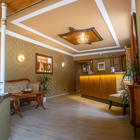 Hotel Unter Den Linden 3*