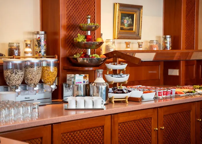 Unter Den Linden Hotel 3*