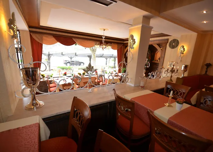 Unter Den Linden Rüdesheim am Rhein